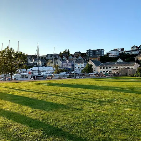 Small Apartment In The Harbour Of Jørpeland Extérieur photo